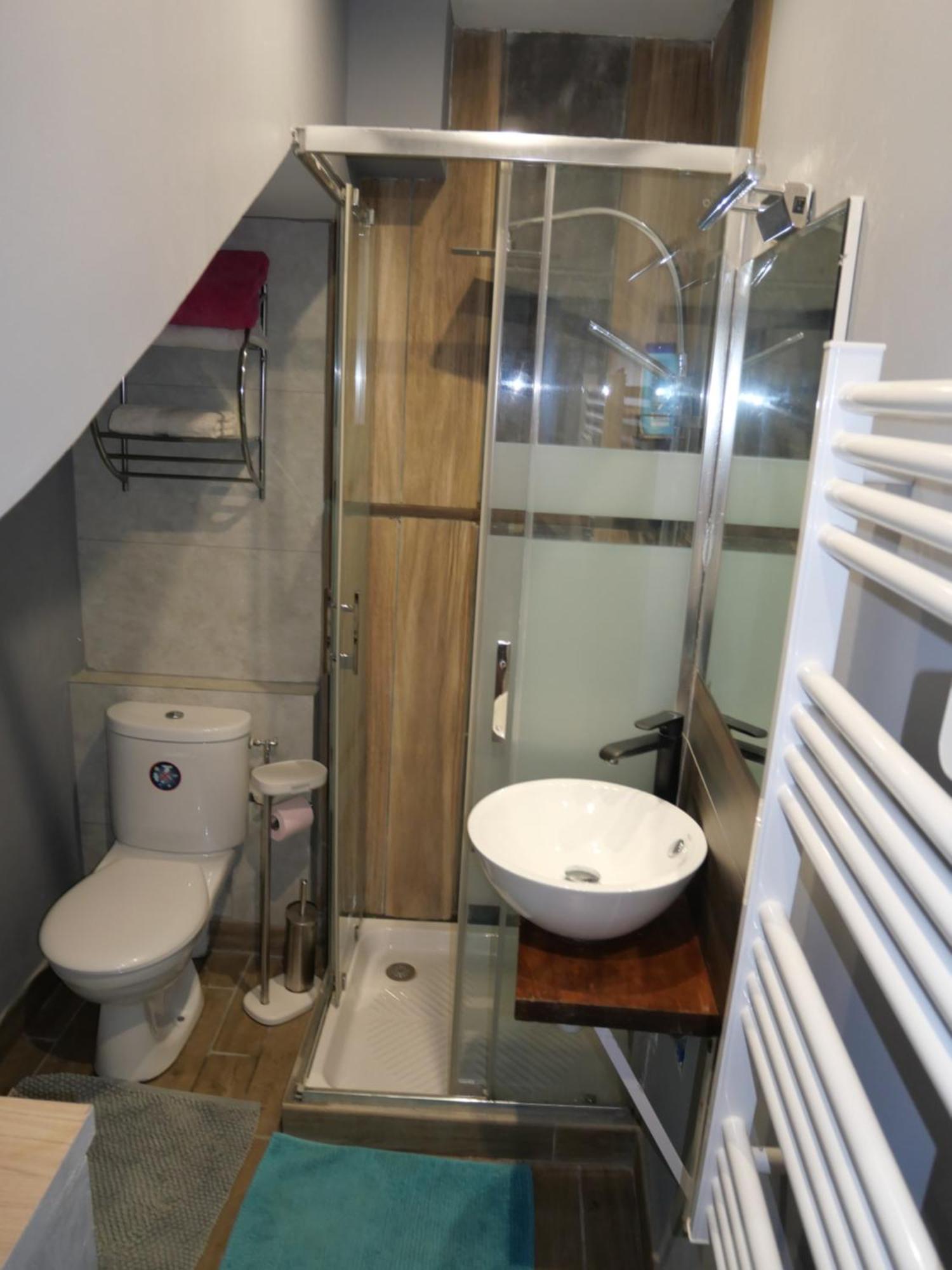 T2 Climatise Independant Avec Terrasse Centre A 3 Minutes Des Plages Et Des Rue Pietones Apartment